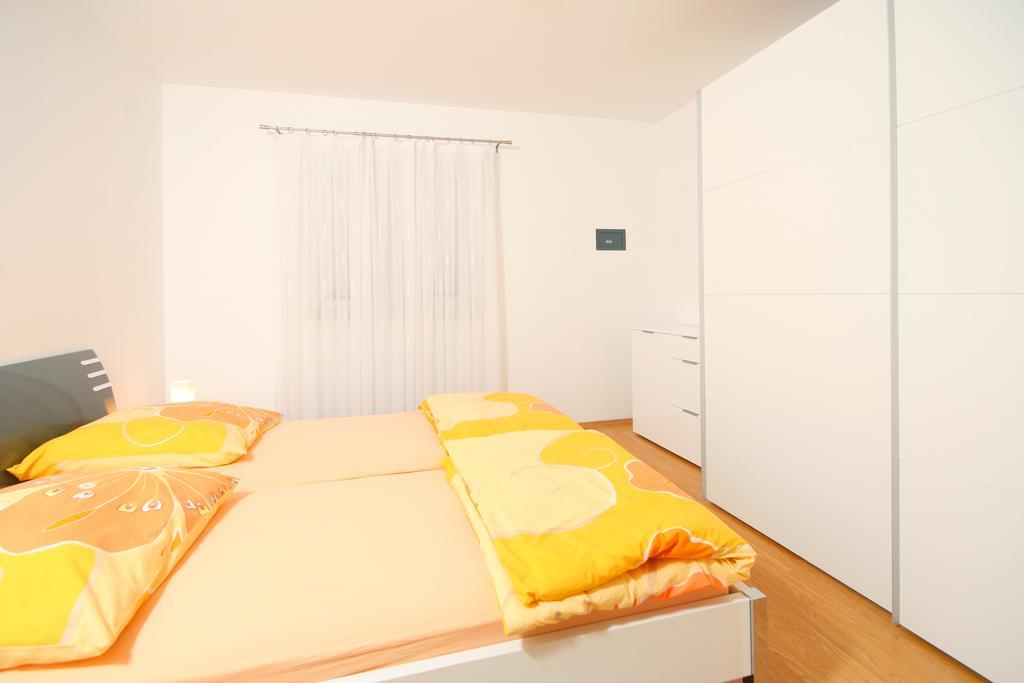 Apartmani Mane Trogir Luaran gambar
